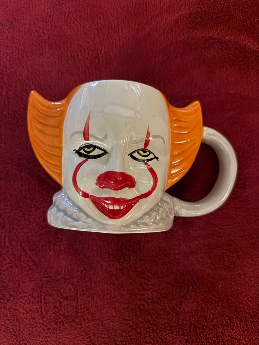 Stephen King IT Pennywise 20 oz. Ceramic 3D Sculpted Mug Coffee Cup